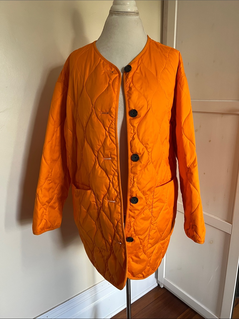 Everlane ReNew Quilted Liner Jacket Bright Orange Collarless Button Front Large